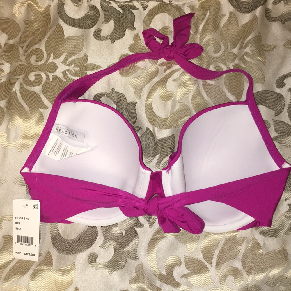 Bikini - Picture 3 of 4